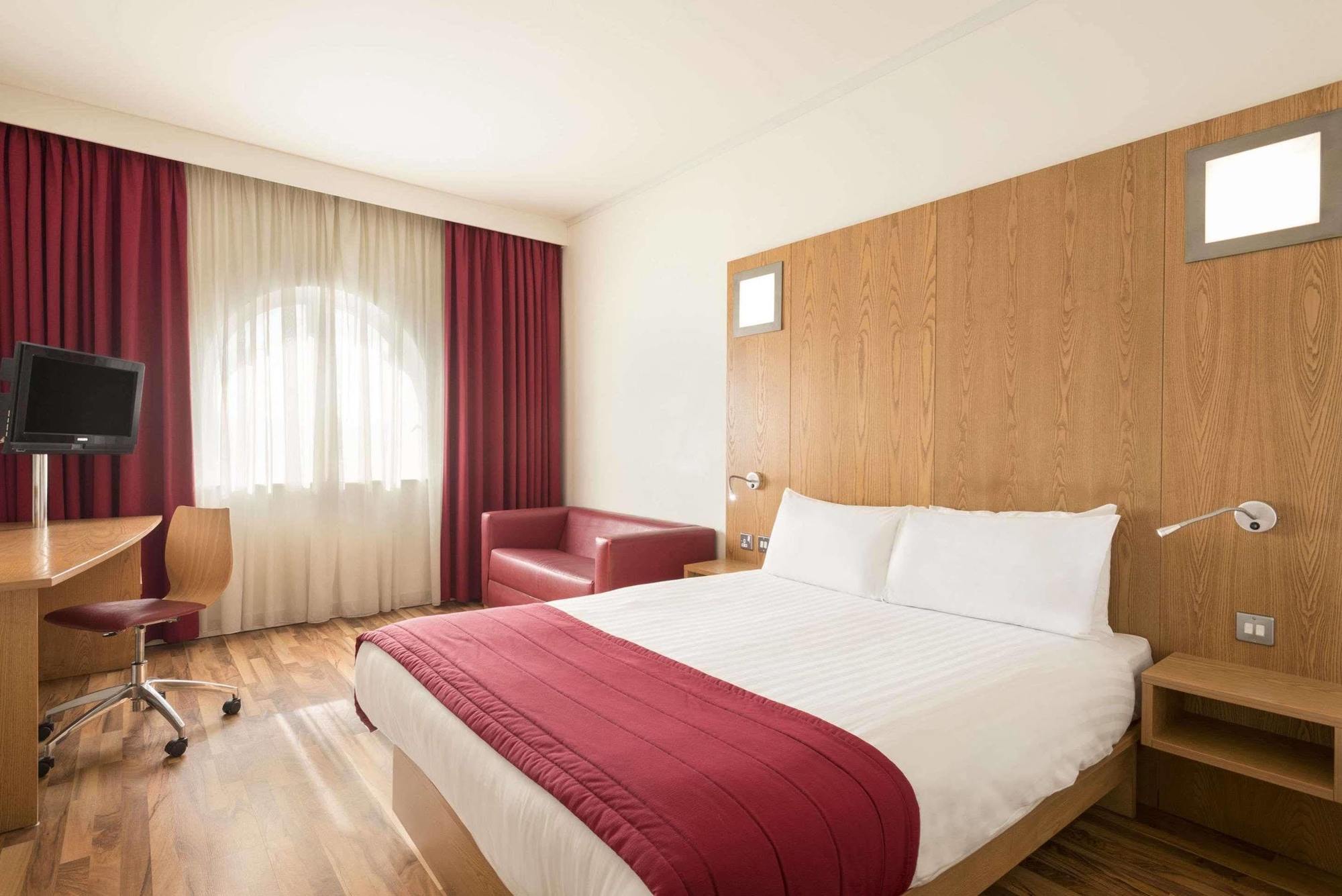 Hotel Ramada By Wyndham Belfast Exteriér fotografie
