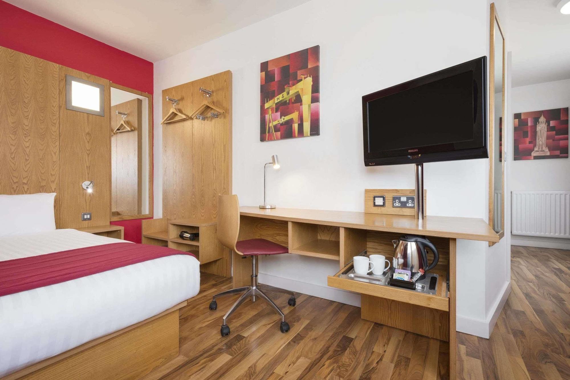 Hotel Ramada By Wyndham Belfast Exteriér fotografie